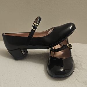 Elegant Black Patent Leather Mary Jane Shoes